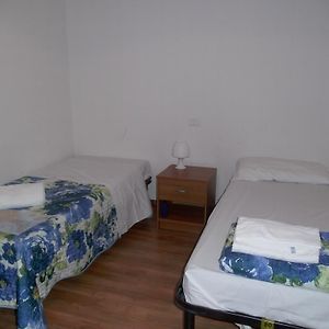Quintuple Room